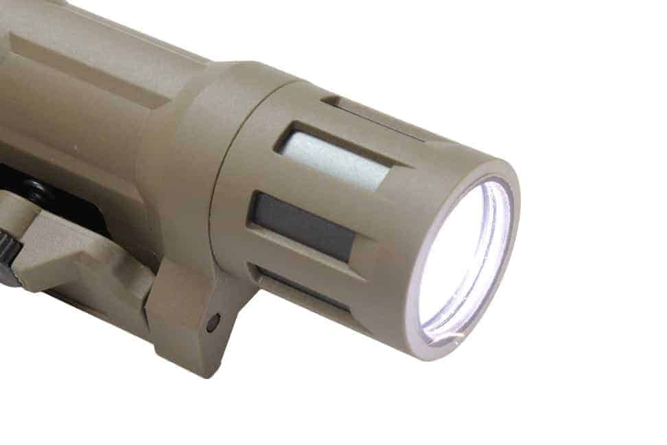 FMA Target one WMLX Flashlight for 20mm RIS - DE - Socom Tactical Airsoft - -  Airsoft